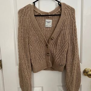 Abercrombie Knit Button-Up Cardigan in Tan (XS)